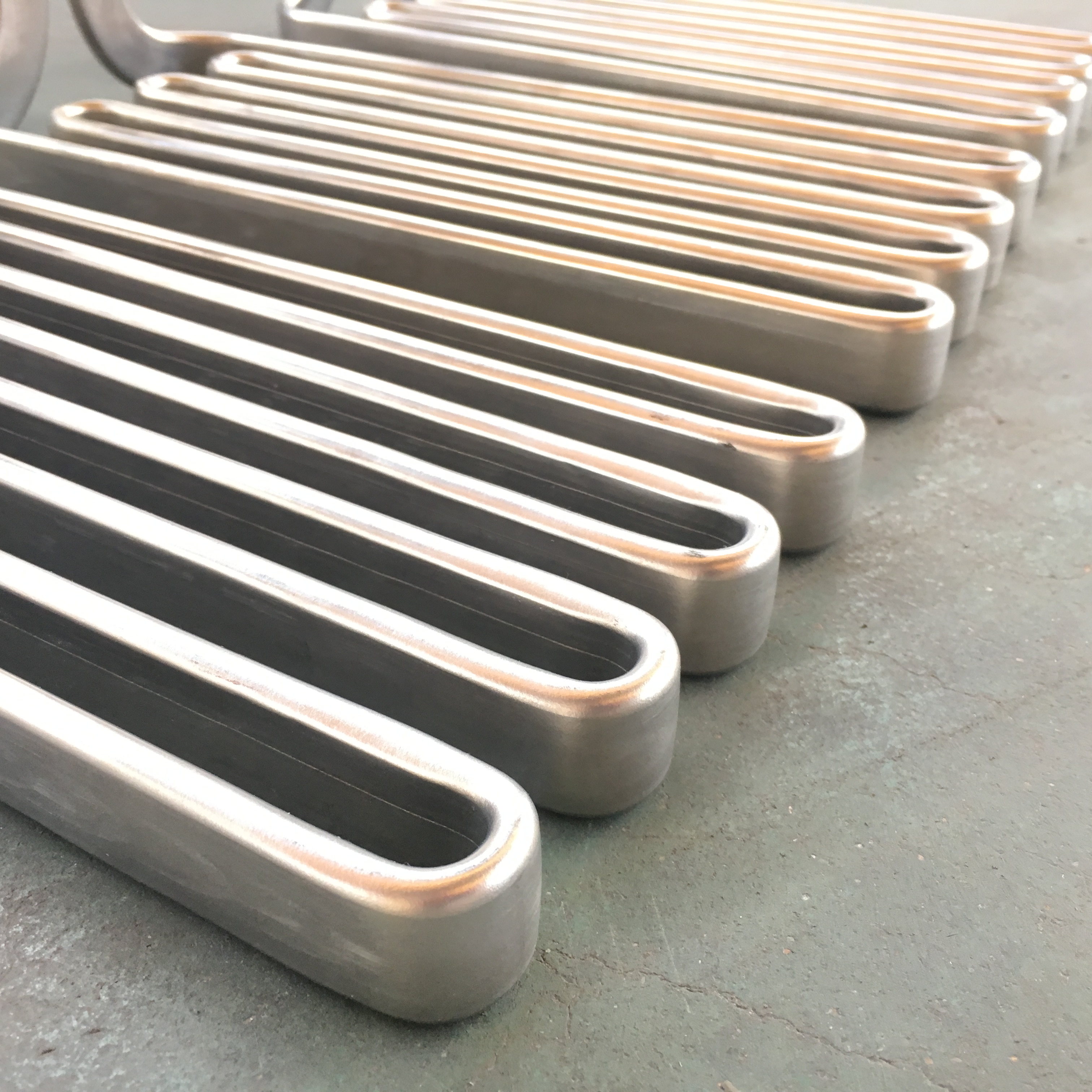 Deep fryer heating element tube